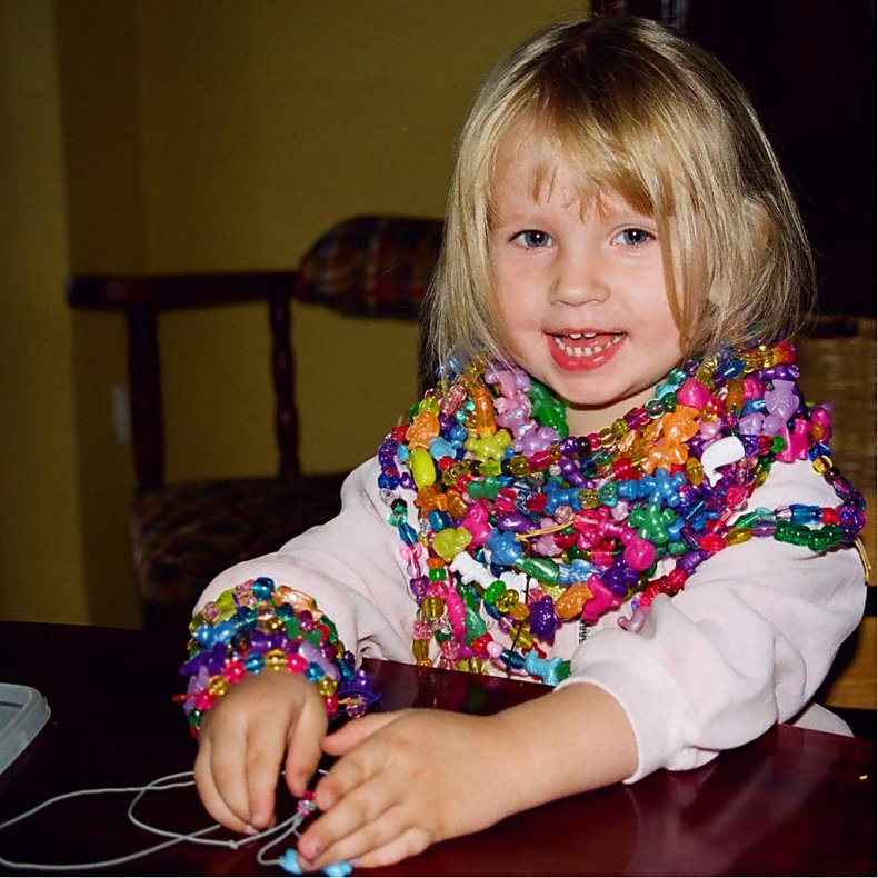 Plastperler, str. 6-20 mm, hulstr. 1,5-6 mm, ca. 1175 stk., 390 g, 700 ml/ 1 ds.