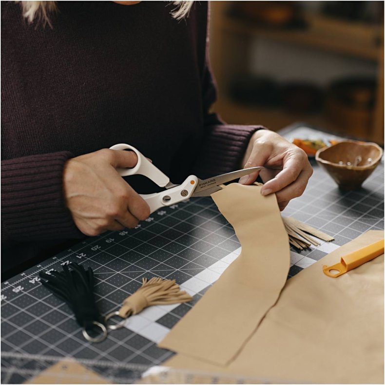 Fiskars Amplify RazorEdge&reg; Skr&aelig;ddersaks, L: 21 cm, h&oslash;jre, 1 stk.